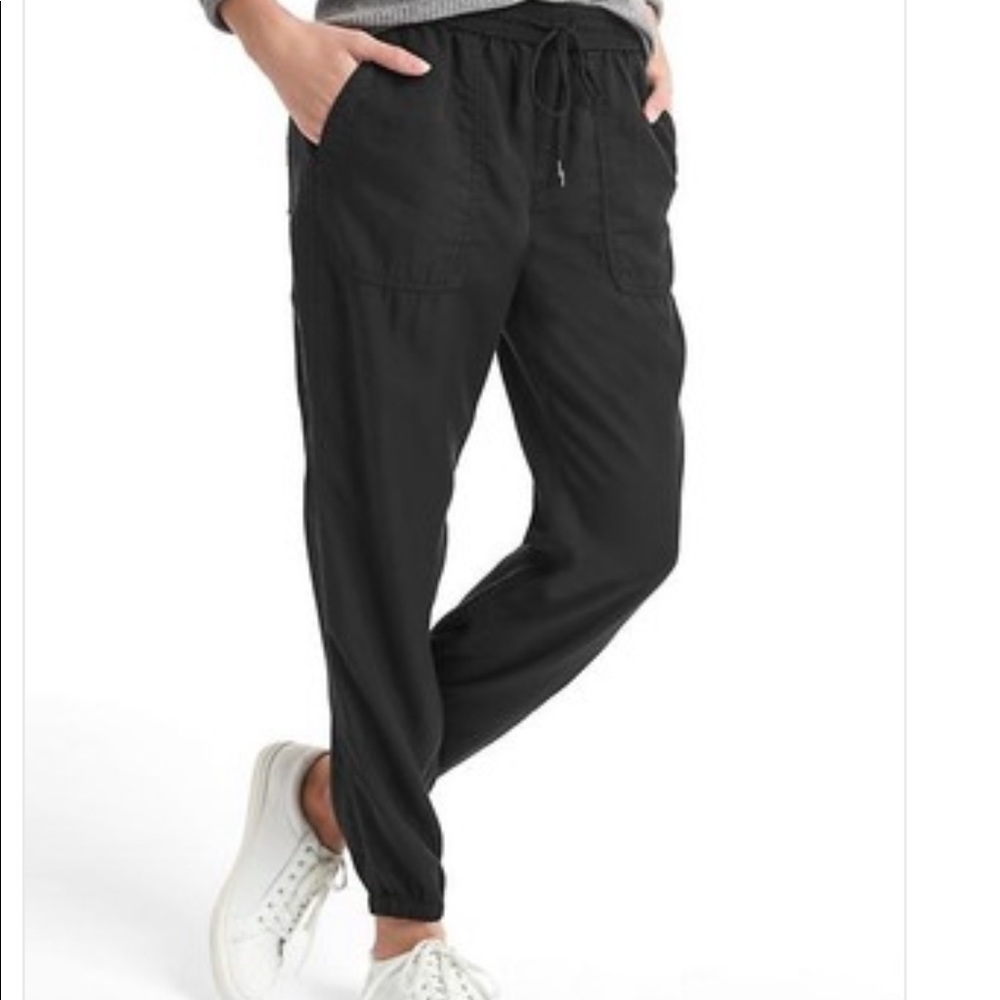 GAP Tencel Jogger Pants – Black – XS – Excellent Condition - Picture 6 of 7
